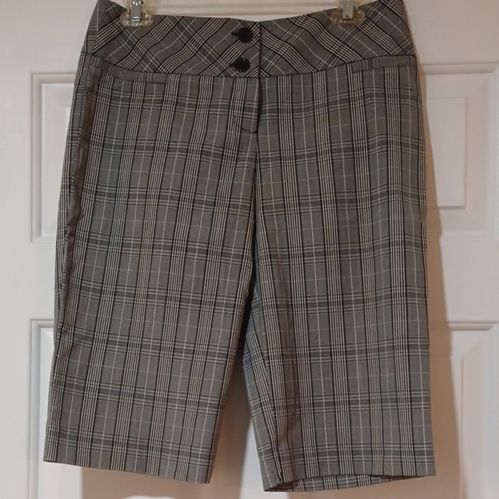 Maurices Plaid Bermuda Shorts - Size 3/4